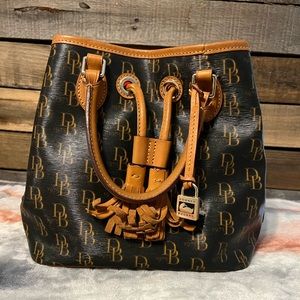 Dooney & Bourke